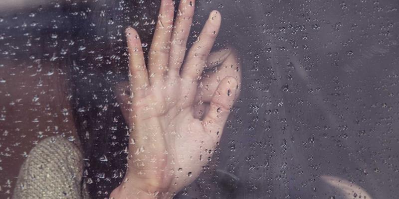 家用美容仪选购全攻略：射频、LED、微电流成分分析与安全护肤技巧