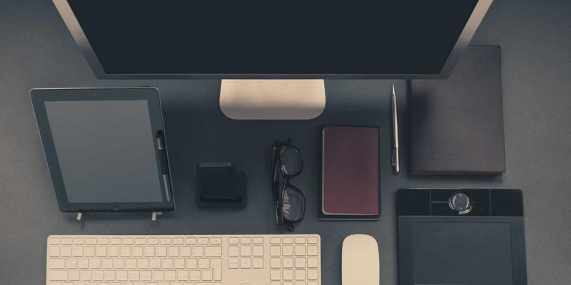 油痘肌夏日护肤全攻略：从清洁到保湿的完整方案，实测“脸冰”降温法